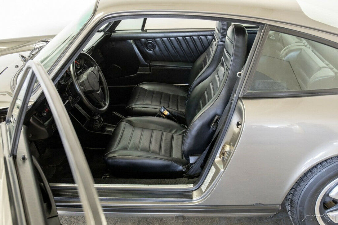 1977 Porsche 911 Coupe - photo 10