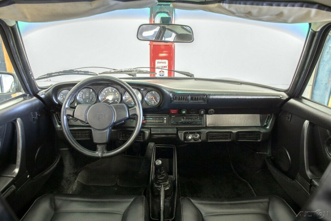 1977 Porsche 911 Coupe - photo 9