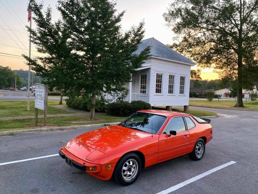 1977 Porsche 924 Coupe RWD Manual OrangeRed 1977 Porsche 924 OrangeRed