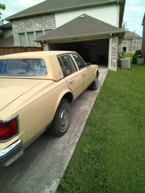 1977 Cadillac Seville - photo 8