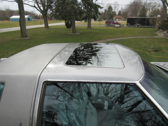 1977 Oldsmobile Toronado XS Coupe 2-Door - photo 9