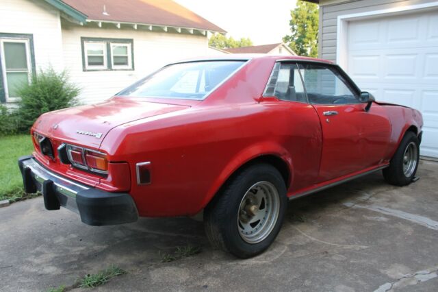 1977 Toyota Celica red - photo 6