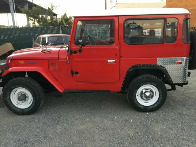 1977 Toyota Land Cruiser FJ-40 - photo 3