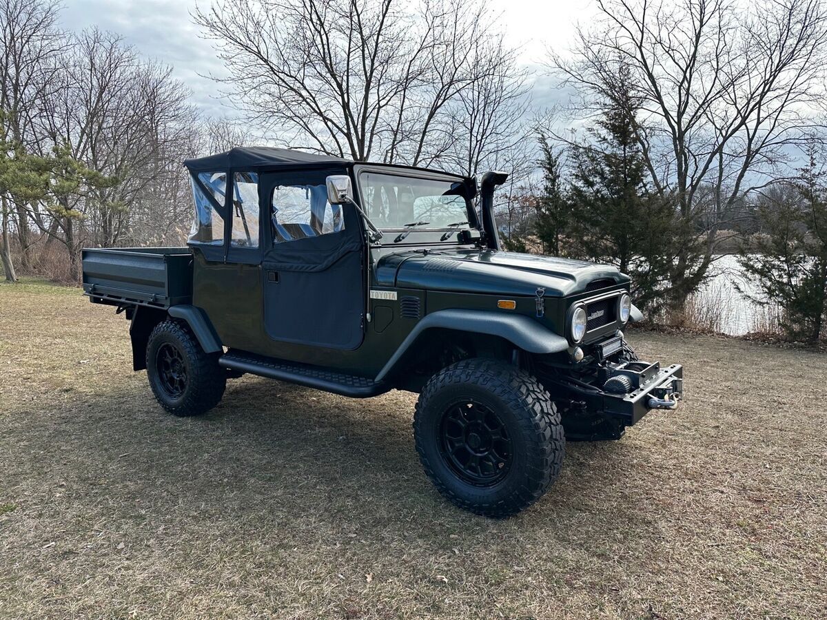 1977 Toyota FJ Cruiser Pickup Green 4WD Manual FJ 40 1977 Toyota FJ Cruiser FJ 40