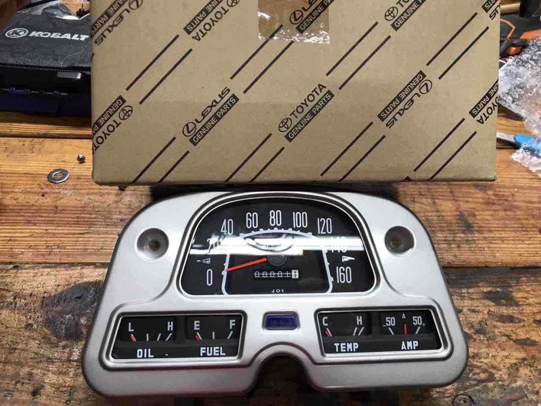 1977 Toyota FJ45 land cruiser - photo 10