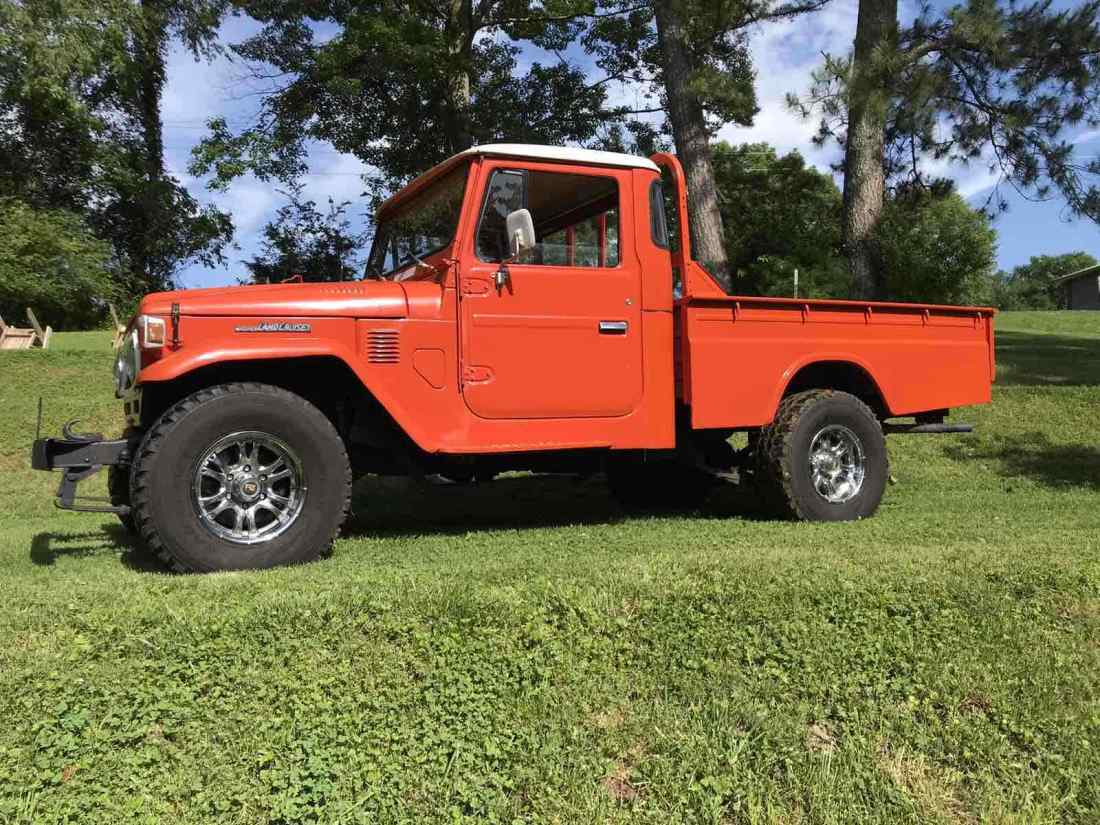 1977 Toyota FJ45 land cruiser - photo 2