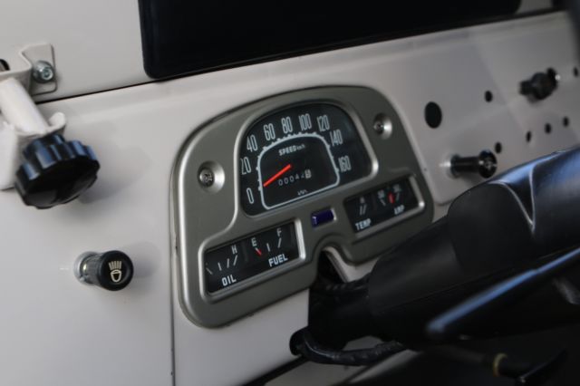 1977 Toyota Land Cruiser FJ45 - photo 8