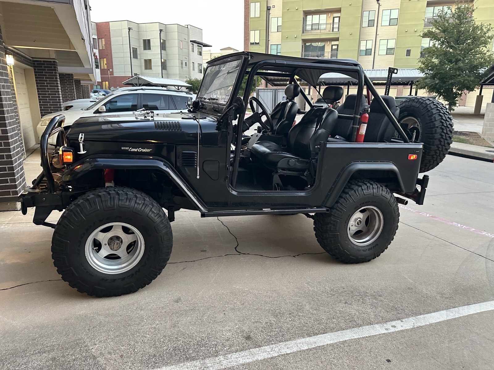 1977 Toyota Land Cruiser 40 - photo 2