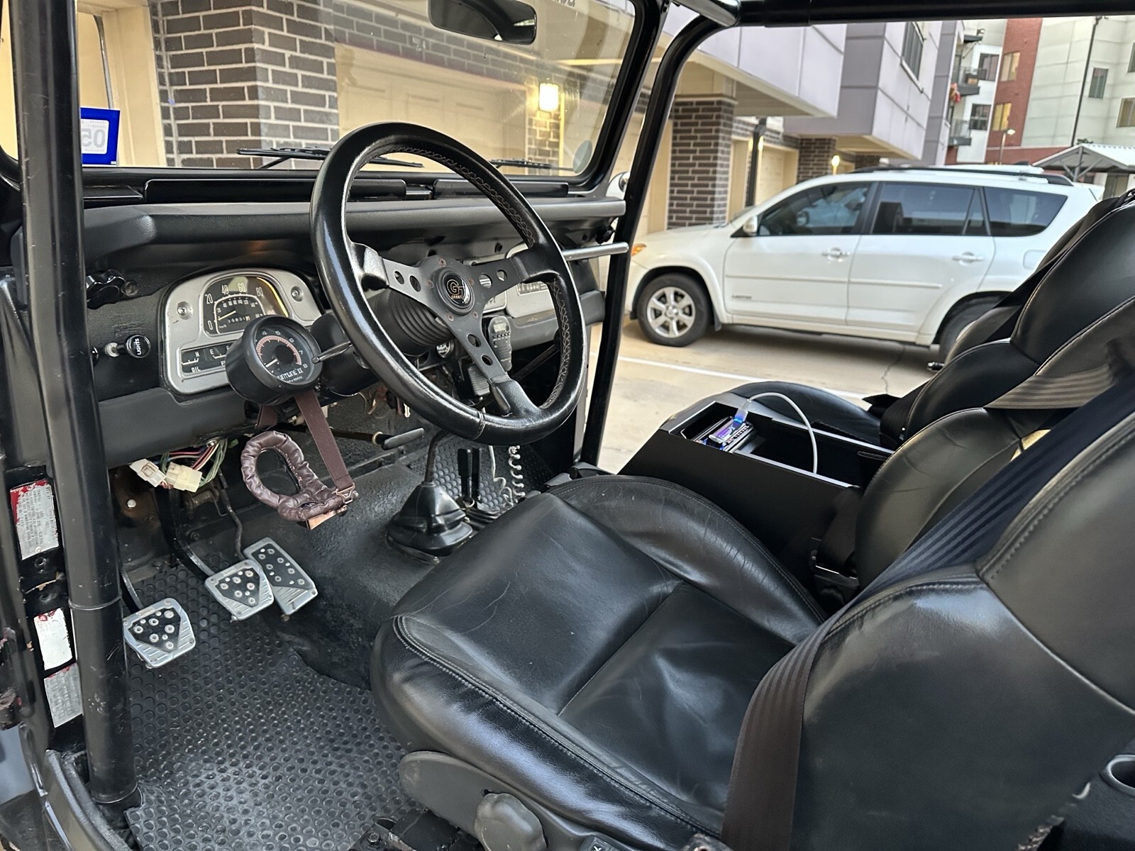 1977 Toyota Land Cruiser 40 - photo 5