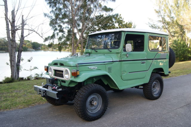 1977 Toyota Land Cruiser FJ 40 Base Sport Utility 2-Door 4.2L 1977 Toyota Land Cruiser Base Sport Utility 2-Door