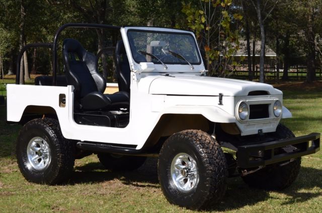 1977 Toyota Land Cruiser FJ40 Custom 4x4 V8 400 Small Block 1977 Toyota Land Cruiser