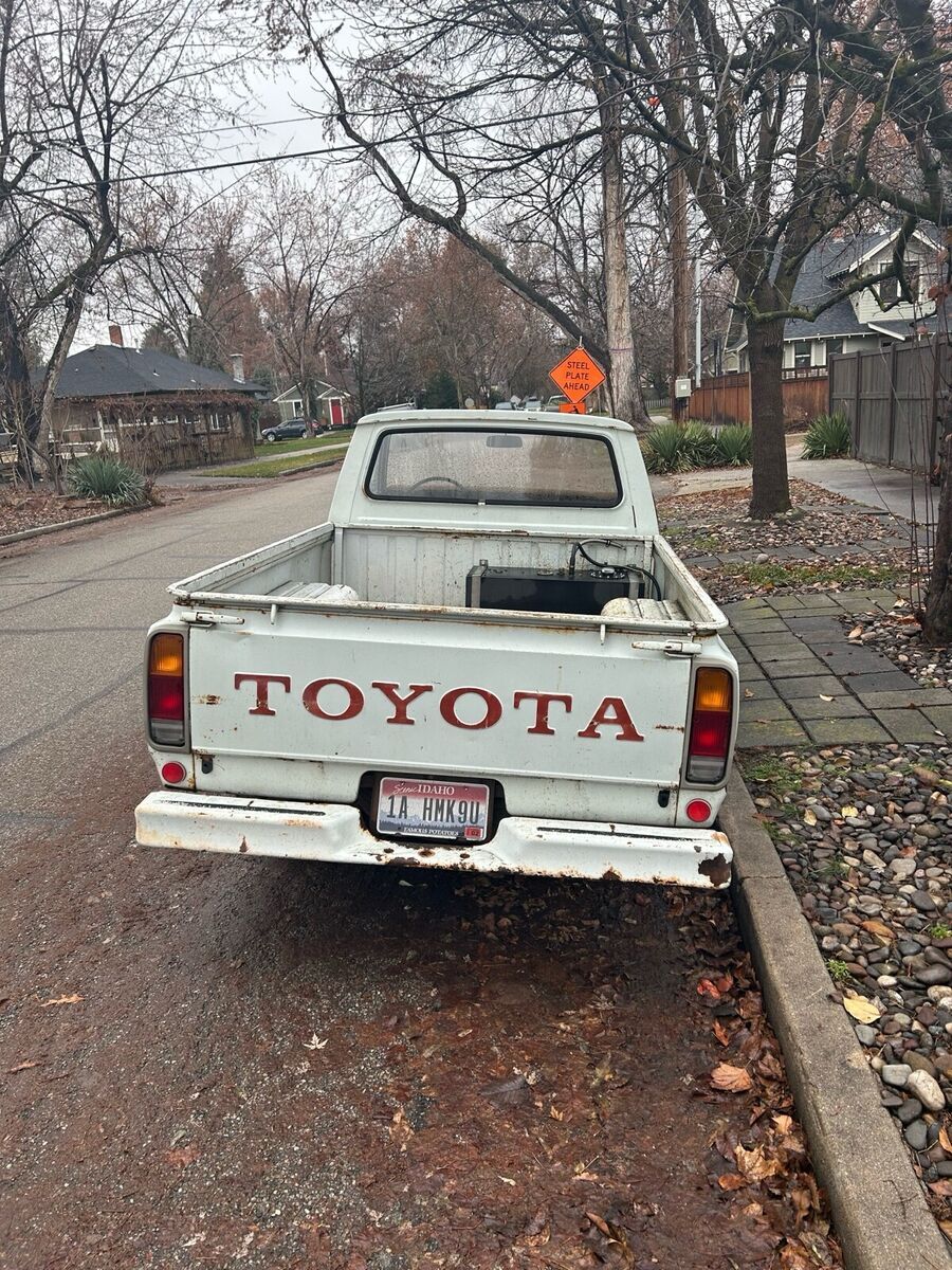 1977 Toyota Pickup standard - photo 2