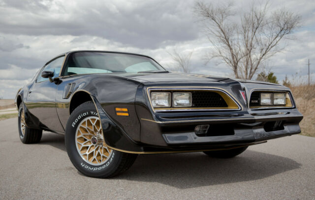 1977 Pontiac Trans Am Special Edition W72 Y82 4-Spd 60k Miles Frame-Off - photo 3