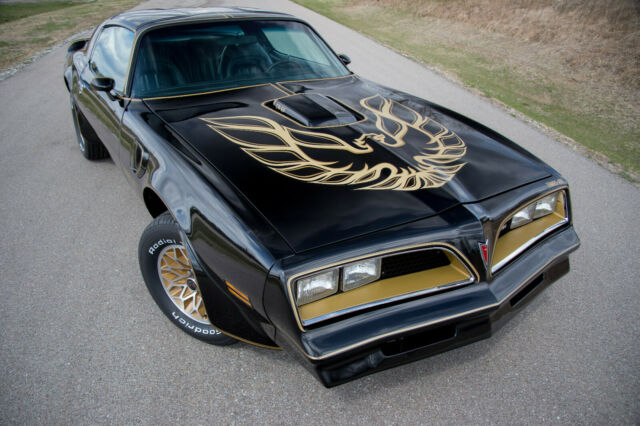 1977 Pontiac Trans Am Special Edition W72 Y82 4-Spd 60k Miles Frame-Off - photo 4