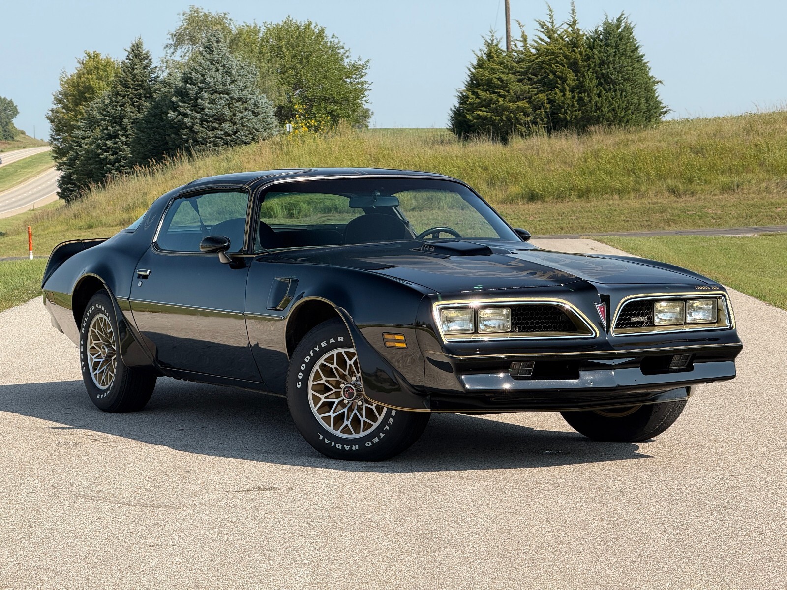 1977 Pontiac Trans Am Y82, W72 400ci, 4-Spd, AC, 46k Miles, Survivor - photo 3