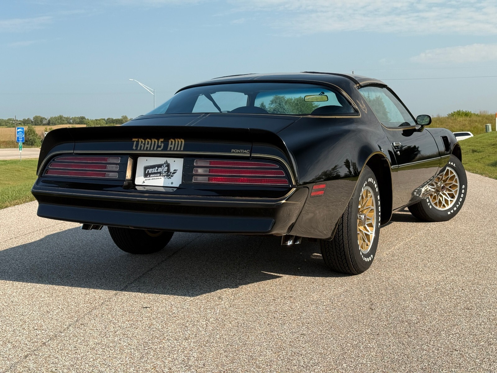 1977 Pontiac Trans Am Y82, W72 400ci, 4-Spd, AC, 46k Miles, Survivor - photo 9