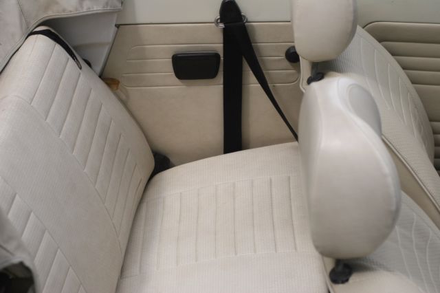 1977 Volkswagen Beetle - Classic Champagne - photo 11