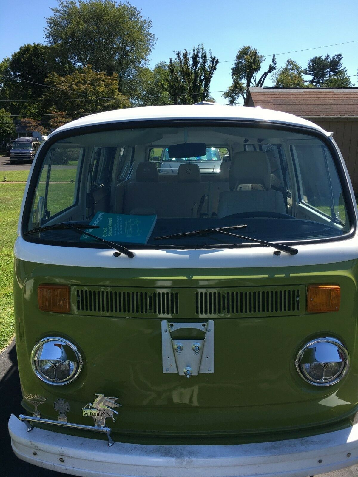 1977 Volkswagen Bus / Automatic/Sunroof 1977 Volkswagen Bus/Vanagon