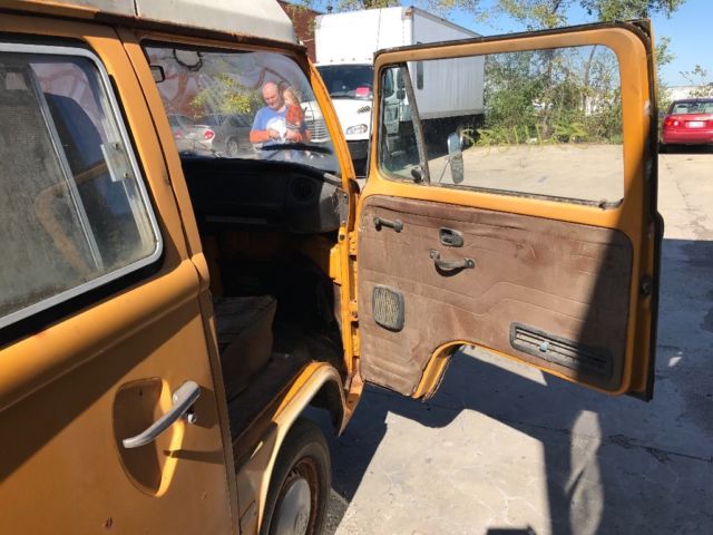 1977 Volkswagen Bus Riviera - photo 7