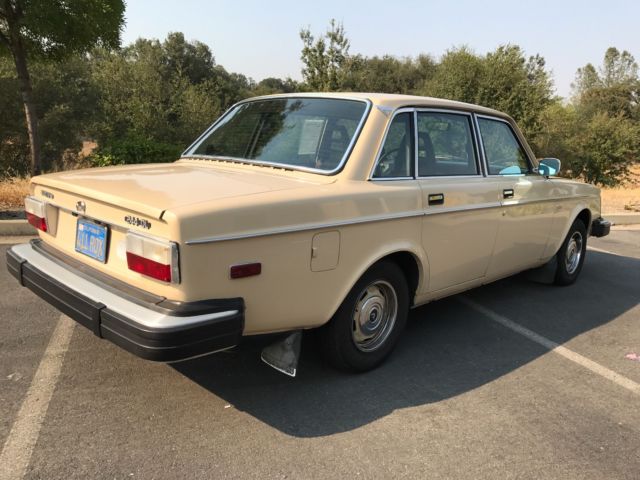 1977 Volvo 240 - photo 6