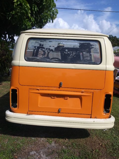 1977 Volkswagen Bus/Vanagon Bay Window Transporter Moon Roof Project - photo 2