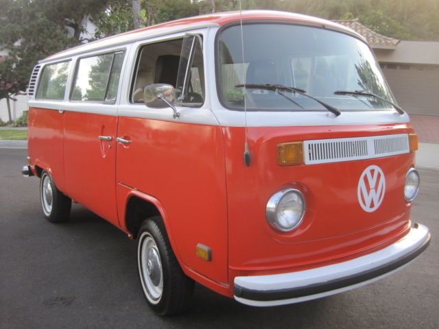 1977 VW BUS, NO RUST, 2 LITER, FUEL INJECTION, DRIVES GREAT !! REAR SEAT, 1977 Volkswagen Bus/Vanagon CAMPER