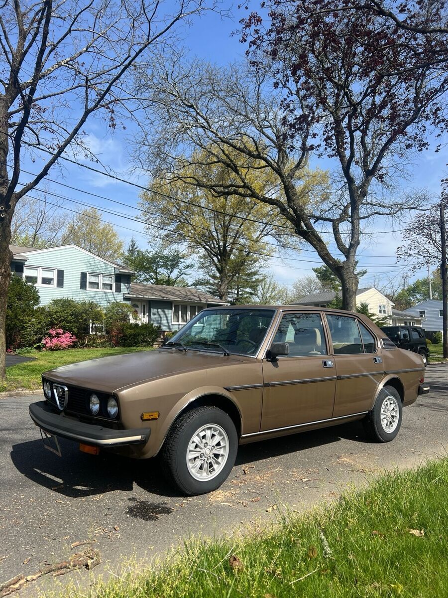 1978 Alfa Romeo Alfetta 2.0 SPORT SEDAN - photo 3