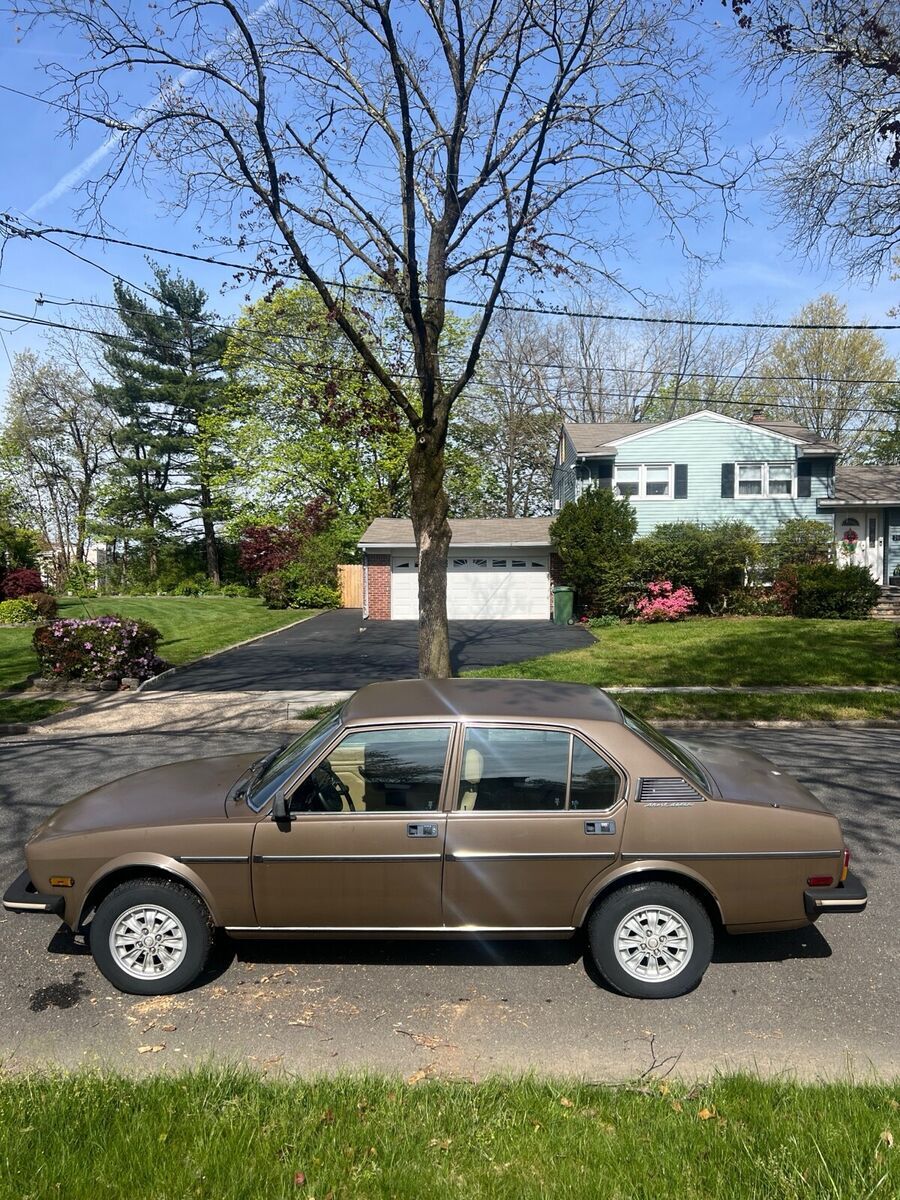 1978 Alfa Romeo Alfetta 2.0 SPORT SEDAN - photo 4
