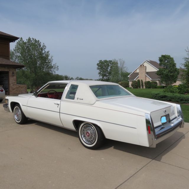 1978 Cadillac DeVille White Leather - photo 2