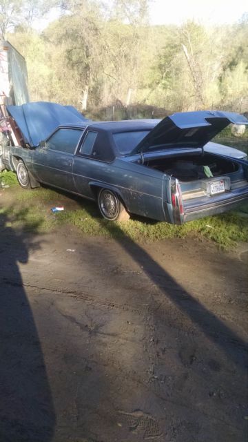 1978 Cadillac coupe DeVille Base Coupe 2-Door 7.0L nice start been parked 1978 Cadillac DeVille