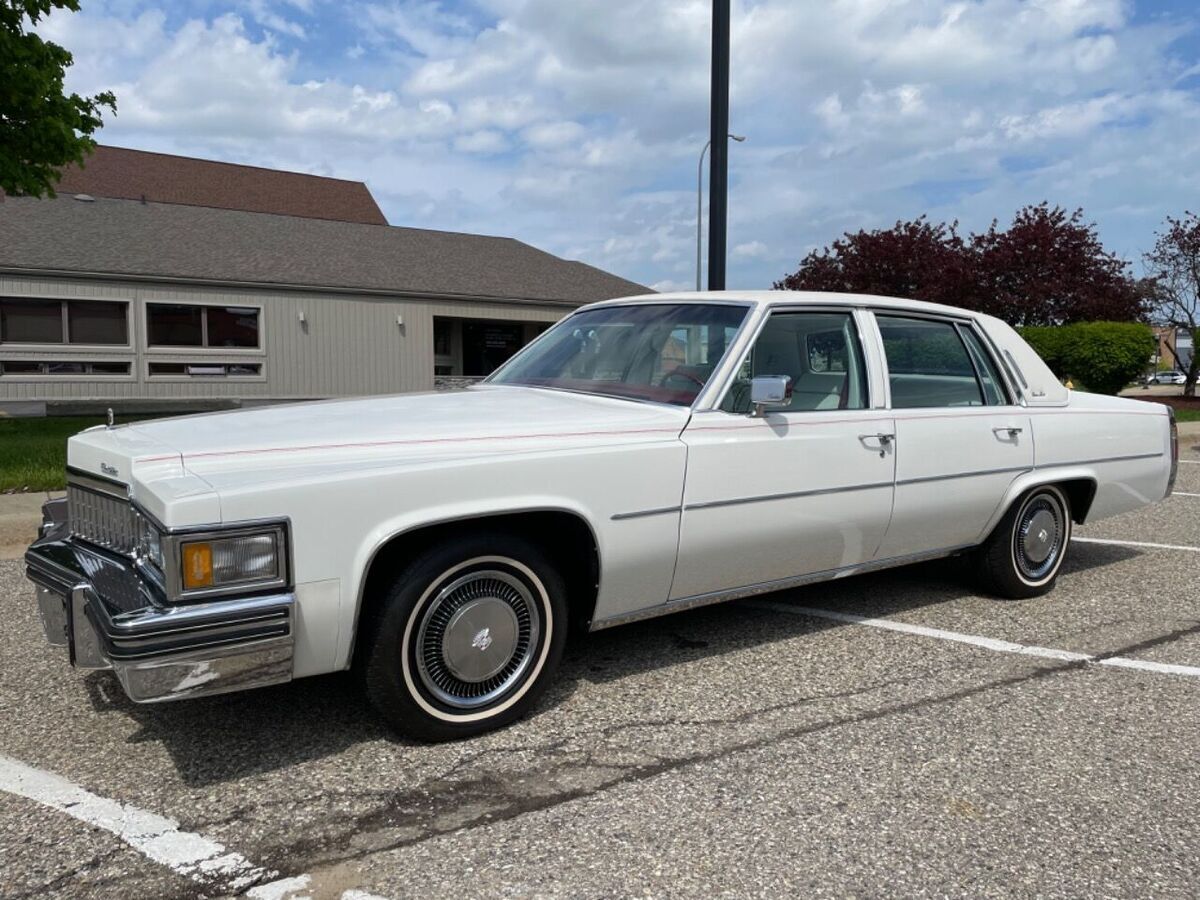 1978 Cadillac DeVille Sedan Deville - photo 2