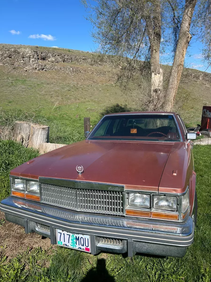 1978 Cadillac Seville for sale. New all weather tires and Studded snow tires. 1978 Cadillac Other