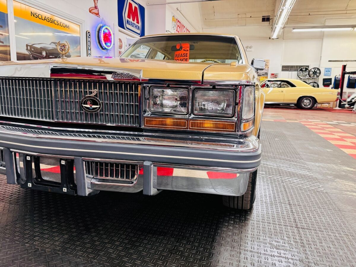 1978 Cadillac Seville - 4 DOOR SEDAN - LIKE NEW CONDITION -SEE VIDEO - photo 10