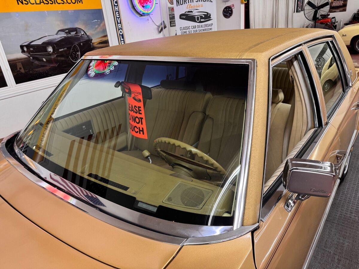 1978 Cadillac Seville - 4 DOOR SEDAN - LIKE NEW CONDITION -SEE VIDEO - photo 11