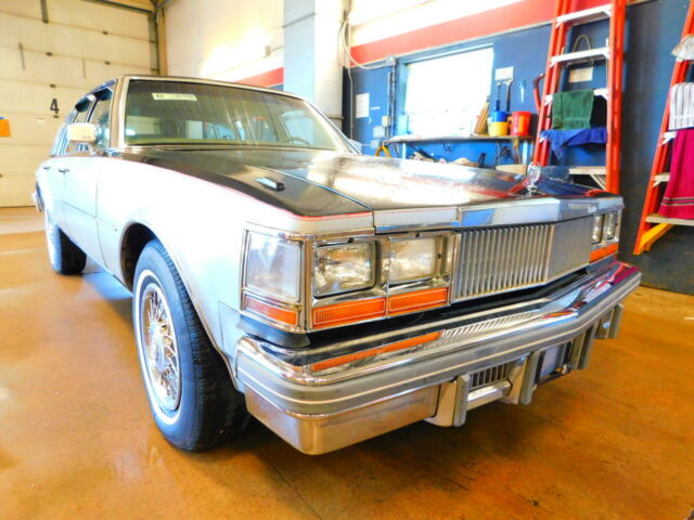 1978 Cadillac Seville - photo 2