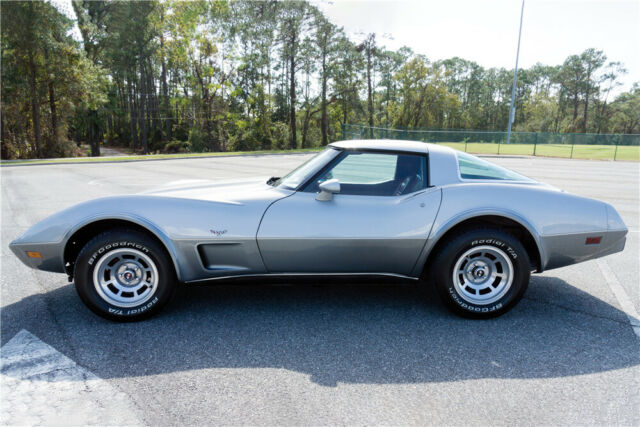 1978 Chevrolet Corvette 25th Anniversary Corvette, 350ci V8 Auto, 4K Miles - photo 5