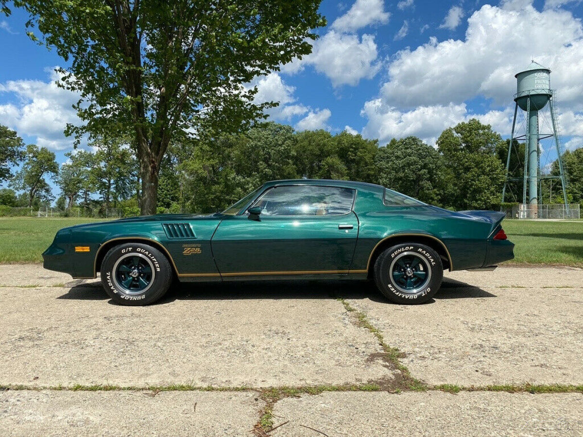 1978 Chevrolet Camaro Z28 350 CID 4 Speed - photo 3