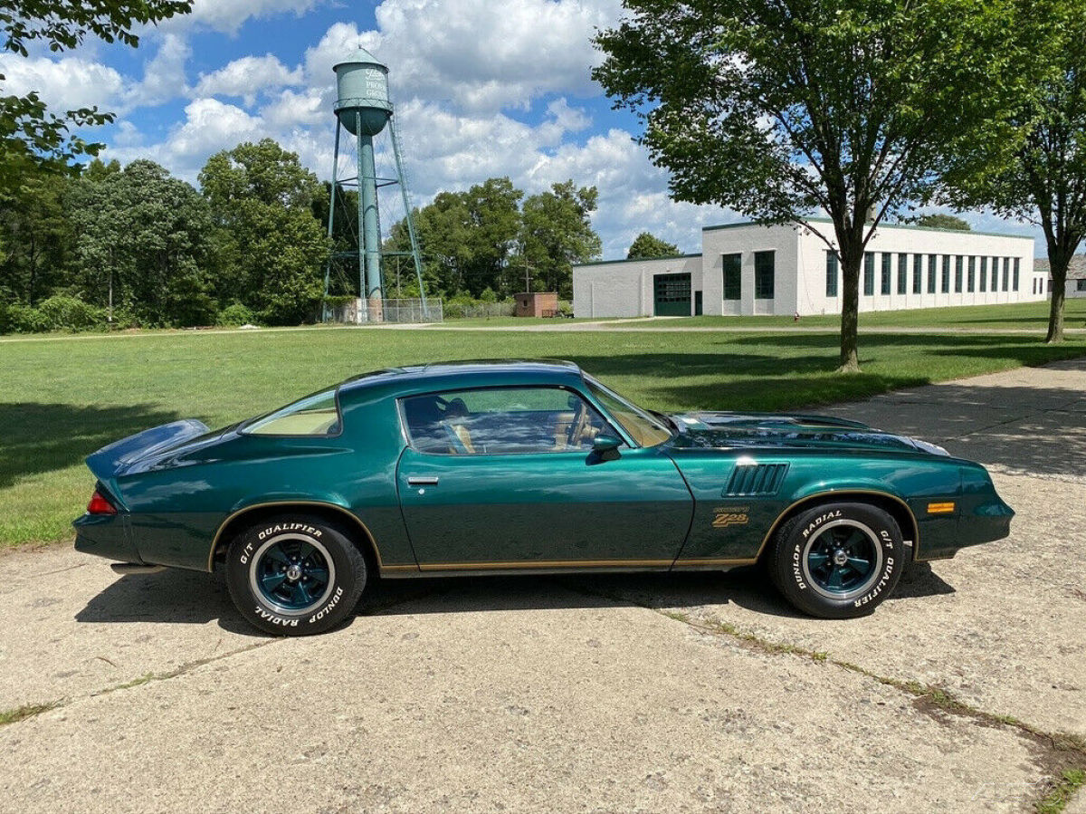 1978 Chevrolet Camaro Z28 350 CID 4 Speed - photo 9