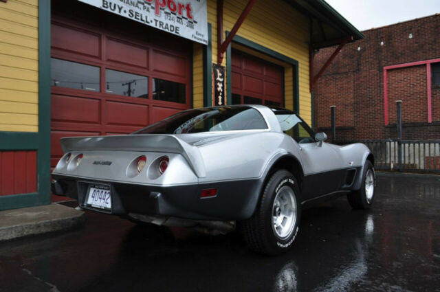 1978 Chevrolet Corvette 1978 L82 4 Speed Silver Anniversary Corvette! - photo 3