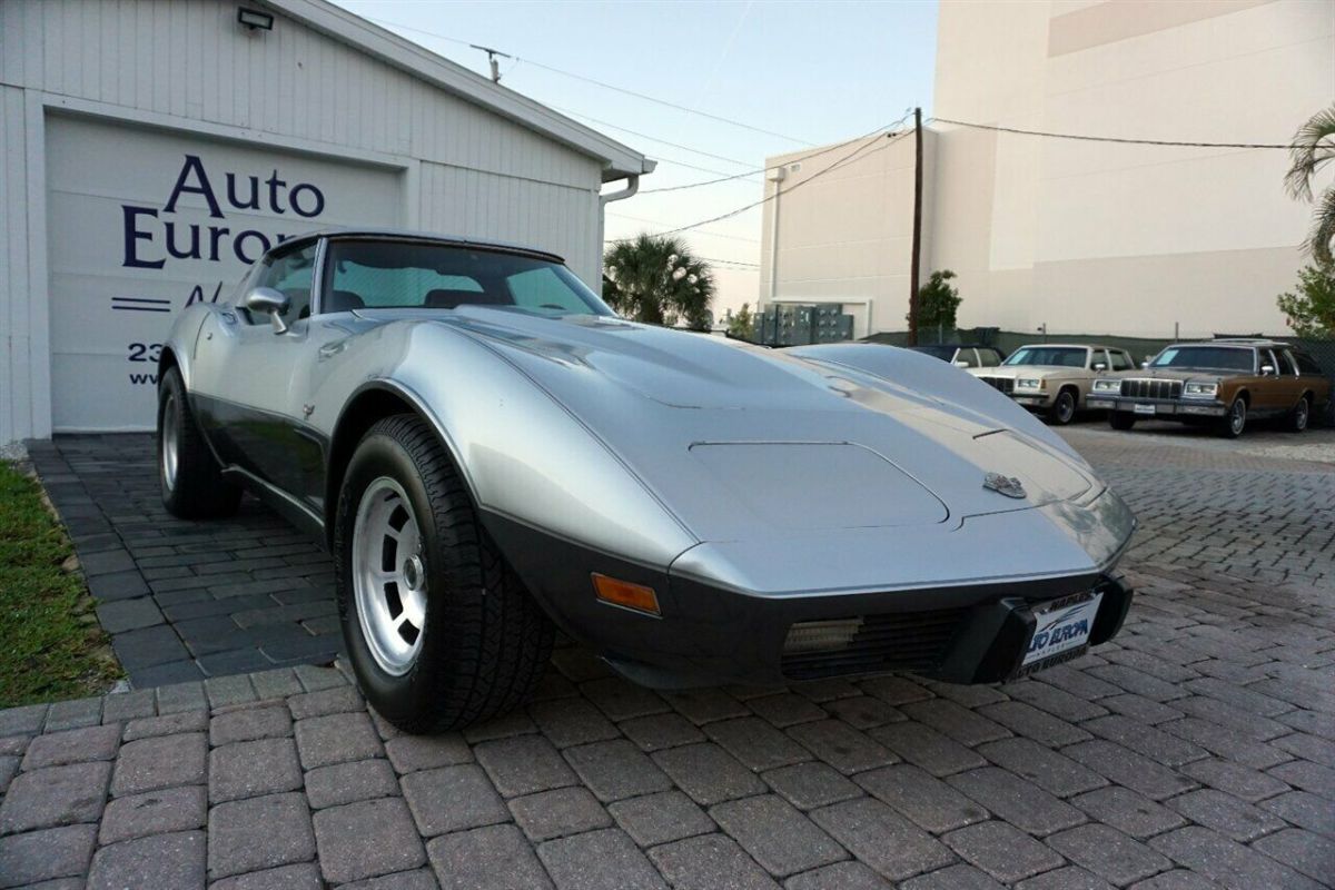 1978 Chevrolet Corvette 25th Anniversary Edition Coupe - Low Miles, Auto, Clean 1978 Chevrolet Corvette 25th Anniversary Edition