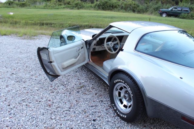 1978 Chevrolet Corvette 25th Silver Anniversary 48k Miles ~120+ Pictures~ - photo 11