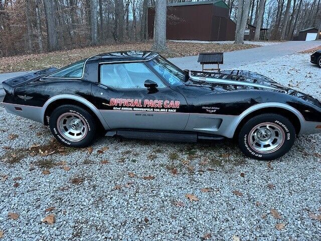 1978 Chevrolet Corvette base coupe 2-door 5.7l Pace car Replica 1978 Chevrolet Corvette
