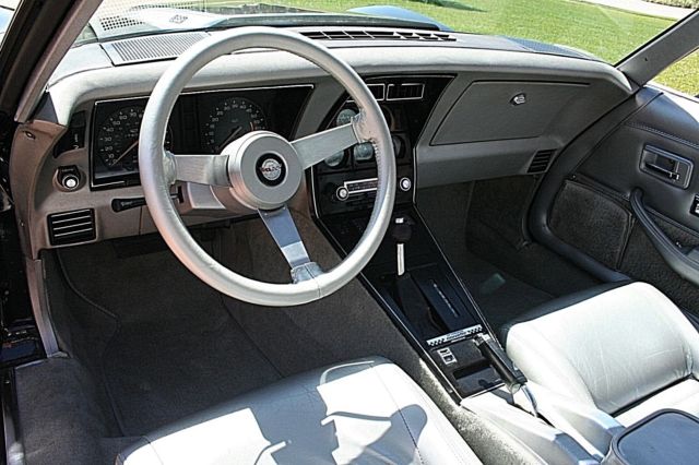 1978 Chevrolet Corvette Indy Pace Car L82 27,000 Miles - photo 12