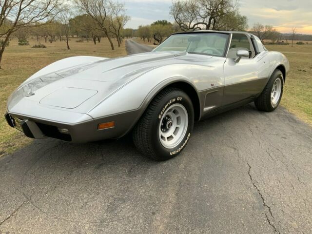 1978 Chevrolet Corvette L-82 4 speed Silver Anniversary 24k miles Oyster i 24213 1978 Chevrolet Corvette L-82 4 speed Silver Anniversary 24k miles Oyst