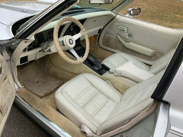 1978 Chevrolet Corvette L-82 4 speed Silver Anniversary 24k miles Oyst - photo 12