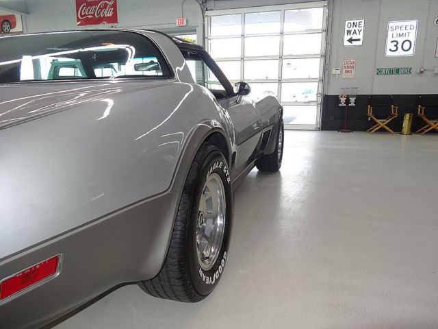 1978 Chevrolet Corvette -- - photo 9