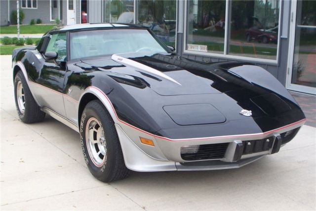1978 CHEVROLET CORVETTE PACE CAR EDITION (8 ORIGINAL MILES) 1978 Chevrolet Corvette
