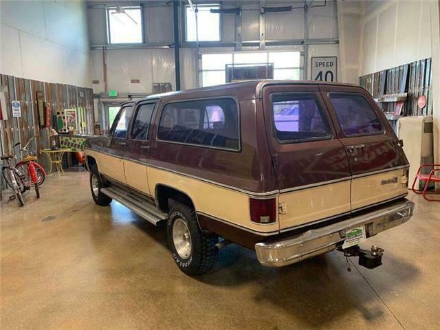 1978 Chevrolet Suburban Scottsdale 4x4 - photo 6