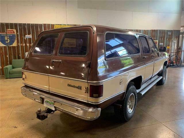 1978 Chevrolet Suburban Scottsdale 4x4 - photo 8