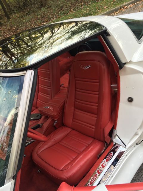1978 Chevrolet Corvette Brand new pain original classic white - photo 8